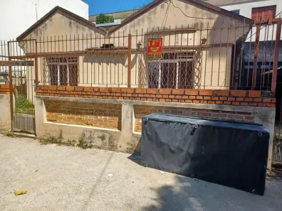 Casa com 3 Quartos à venda, 180m² no Menino Deus, Porto Alegre