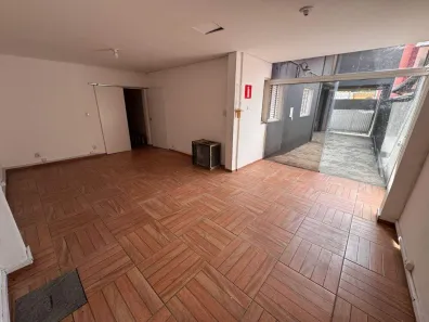 com 8 Quartos para alugar, 280m² no Centro, Contagem