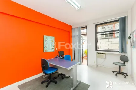Sala Comercial à venda, 53m² no Independência, Porto Alegre