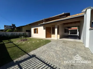 Casa com 2 Quartos à venda, 179m² no Espinheiros, Joinville