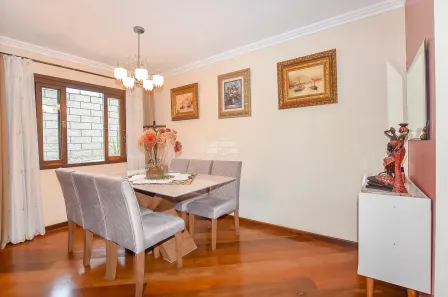 Sobrado com 4 Quartos à venda, 113m² no Seminário, Curitiba
