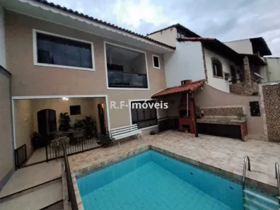 Casa de Condomínio com 3 Quartos à venda, 165m² no Vila Valqueire, Rio de Janeiro