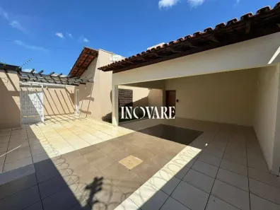 Casa com 3 Quartos para alugar, 280m² no Daniel Fonseca, Uberlândia