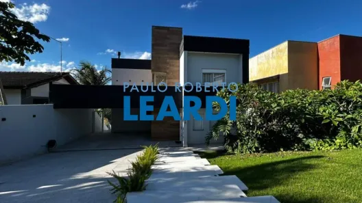 Casa de Condomínio com 3 Quartos à venda, 300m² no Jardim Imperial, Arujá