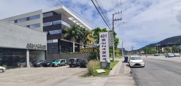 Ponto Comercial para alugar, 112m² no Saco Grande, Florianópolis