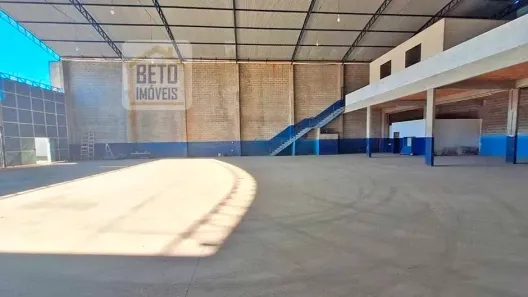Galpão/Depósito/Armazém à venda, 757m² no Granja dos Cavaleiros, Macaé