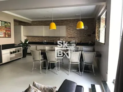 Casa com 5 Quartos à venda, 280m² no Presidente Roosevelt, Uberlândia