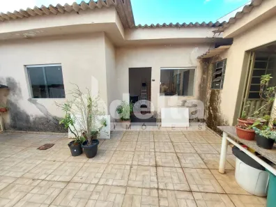 Casa com 5 Quartos à venda, 170m² no Brasil, Uberlândia