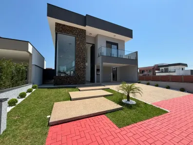 Sobrado com 4 Quartos à venda, 240m² no Jardim Casablanca, Peruíbe
