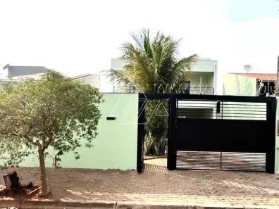 Sobrado com 4 Quartos para alugar, 200m² no Jardim Nazareth, Marília