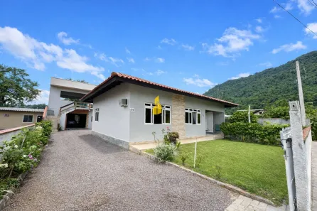 Casa com 8 Quartos à venda, 375m² no Dos Estados, Timbó