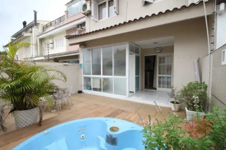Casa com 4 Quartos à venda, 285m² no Jardim Itu, Porto Alegre