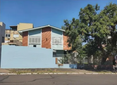 Casa com 3 Quartos à venda, 180m² no Centro, Canoas