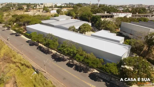 Galpão/Depósito/Armazém para alugar, 642m² no Cinco, Contagem