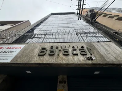 Prédio Comercial à venda, 3920m² no Centro, Curitiba