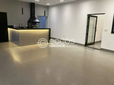 Casa com 3 Quartos à venda, 165m² no Jardim Europa, Uberlândia