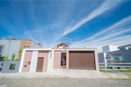 Casa com 3 Quartos à venda, 306m² no Lourdes, Juiz de Fora