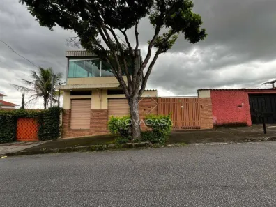 Casa com 5 Quartos à venda, 193m² no Santa Mônica, Belo Horizonte