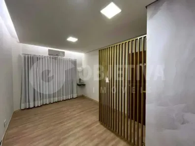 Imóvel Comercial com 6 Quartos para alugar, 120m² no Fundinho, Uberlândia