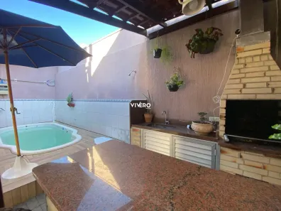 Sobrado com 3 Quartos à venda, 235m² no Fazenda, Itajaí