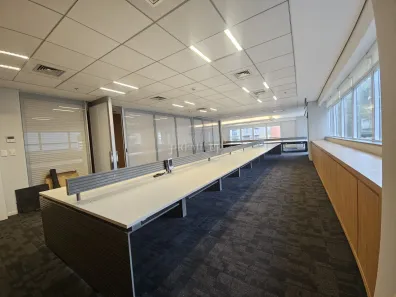 Imóvel Comercial com 2 Quartos para alugar, 246m² no Centro Cívico, Curitiba