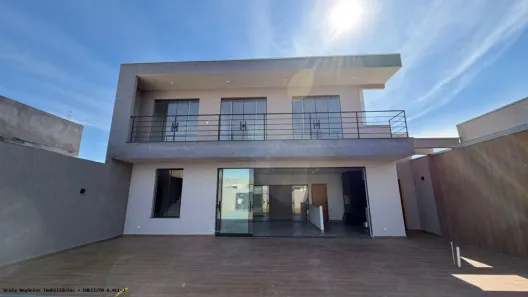 Sobrado com 3 Quartos à venda, 127m² no Jardim Bella Vista, Campo Mourão