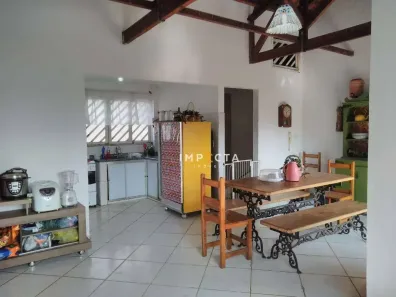 Casa com 4 Quartos à venda, 168m² no Centro, Pouso Alegre