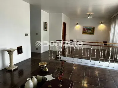 Sobrado com 3 Quartos à venda, 329m² no Vila Bastos, Santo André