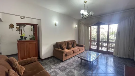 Casa com 3 Quartos à venda, 270m² no Quissama, Petrópolis