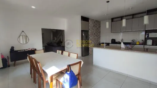 Sobrado com 2 Quartos à venda, 209m² no Vila Suiça, Pindamonhangaba