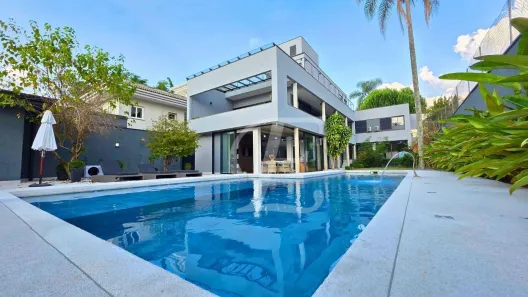 Casa com 4 Quartos à venda, 900m² no São Paulo II, Cotia