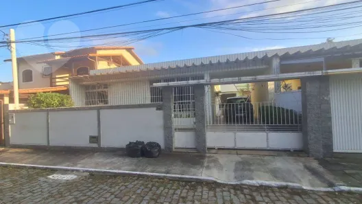 Casa com 3 Quartos à venda, 185m² no Itaipu, Niterói