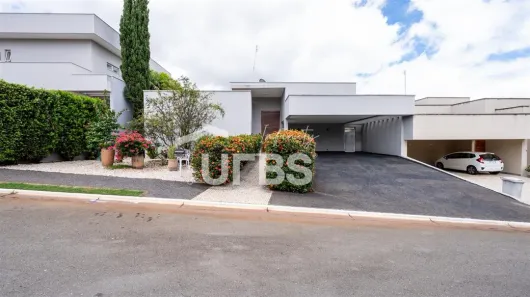 Casa de Condomínio com 4 Quartos à venda, 299m² no Jardins Atenas, Goiânia