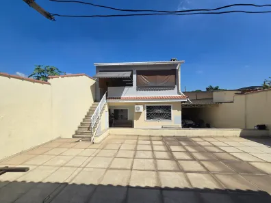 Casa com 2 Quartos à venda, 360m² no Jardim Iguaçu, Nova Iguaçu