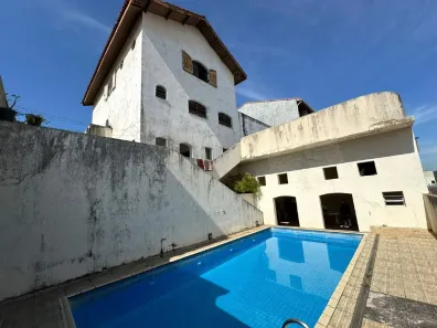 Sobrado com 4 Quartos para alugar, 321m² no Jardim Pedroso, Mauá