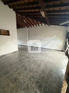Casa com 4 Quartos à venda, 400m² no Centro, Araguari