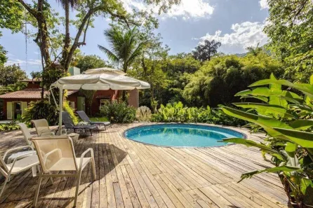 Sobrado com 3 Quartos à venda, 250m² no Bairro de Camburi, São Sebastião