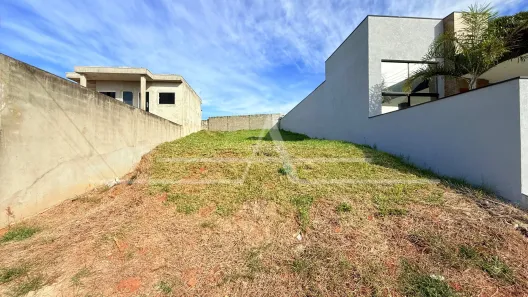 Lote/Terreno à venda, 250m² no Condomínio Portal da Serra, Bragança Paulista