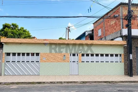Casa com 3 Quartos à venda, 131m² no Flores, Manaus
