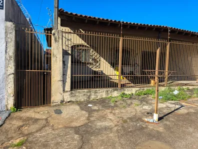 Casa com 2 Quartos para alugar, 40m² no Lago Igapó, Londrina