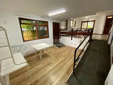 Casa com 4 Quartos para alugar, 210m² no Itacorubi, Florianópolis