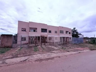 Apartamento com 2 Quartos à venda, 49m² no Parque Nápolis A, Cidade Ocidental