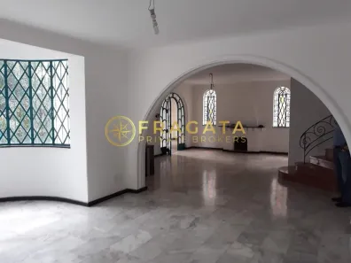 Casa com 3 Quartos à venda, 330m² no Pacaembu, São Paulo
