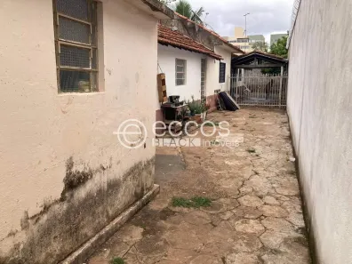 Casa com 8 Quartos à venda, 255m² no Martins, Uberlândia