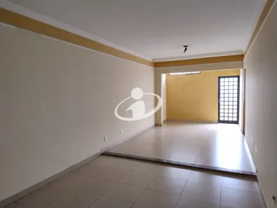 Apartamento com 4 Quartos para alugar, 150m² no Brasil, Uberlândia