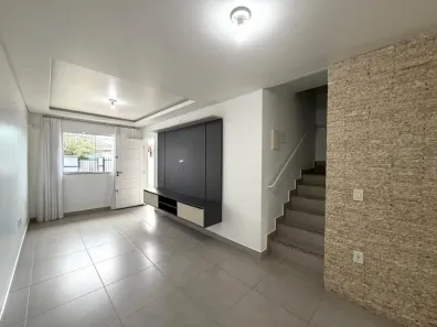 Sobrado com 3 Quartos à venda, 106m² no Aventureiro, Joinville