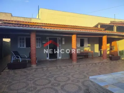 Casa com 3 Quartos à venda, 181m² no Sumaré, Caraguatatuba