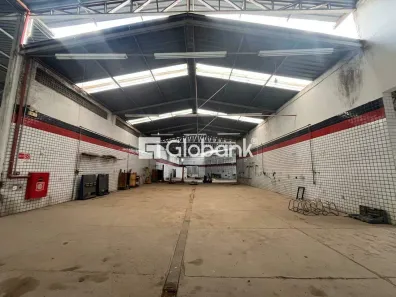 Ponto Comercial com 4 Quartos para alugar, 1700m² no Esplanada, Montes Claros