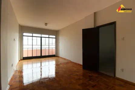 Apartamento com 3 Quartos para alugar, 147m² no Centro, Divinópolis