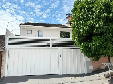 Sobrado com 3 Quartos à venda, 164m² no Residencial Olinda, Goiânia